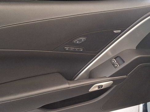 Used 2015 Chevrolet Corvette Z06 w/ 2LZ Preferred Equipment Group image 9