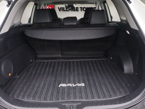 Certified 2022 Toyota RAV4 Limited AWD/4WD image 15