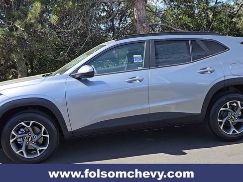 New 2026 Chevrolet Trax LT FWD image 7