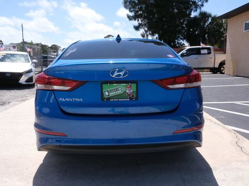 Used 2018 Hyundai Elantra SEL FWD image 6