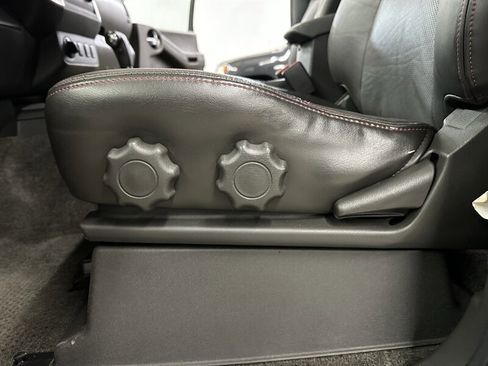 Used 2012 Nissan Xterra PRO-4X w/ Pro-4x Leather Pkg image 28