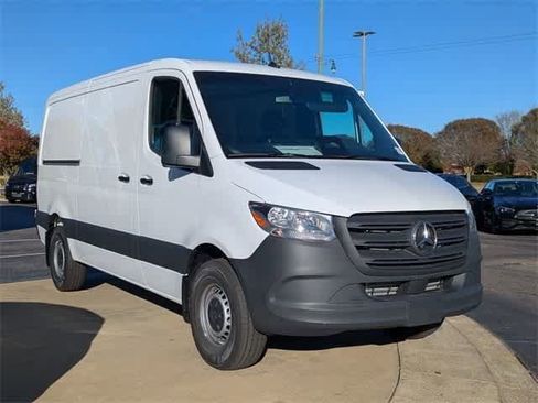 Used 2025 Mercedes-Benz Sprinter 2500 image 15