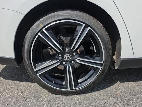Used 2025 Honda Accord Sport image 10
