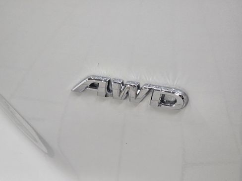 Certified 2024 Toyota Corolla Cross L image 15