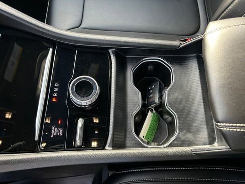 Used 2025 Jeep Grand Cherokee L Limited w/ Black Appearance Package image 31