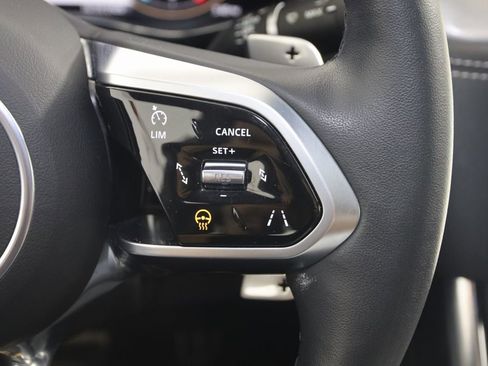 Used 2024 Jaguar XF R-Dynamic SE image 43