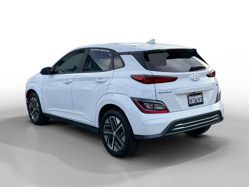 Certified 2023 Hyundai Kona SE w/ Cargo Package image 3