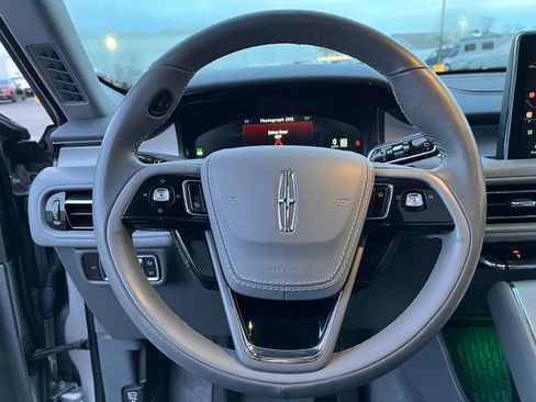 Used 2021 Lincoln Aviator Reserve w/ Equipment Group 201A AWD/4WD image 32