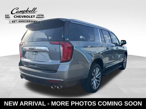 Used 2022 GMC Yukon XL Denali w/ Advanced Technology Package AWD/4WD image 5