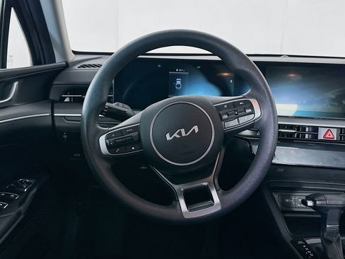 Used 2025 Kia K5 LXS image 18