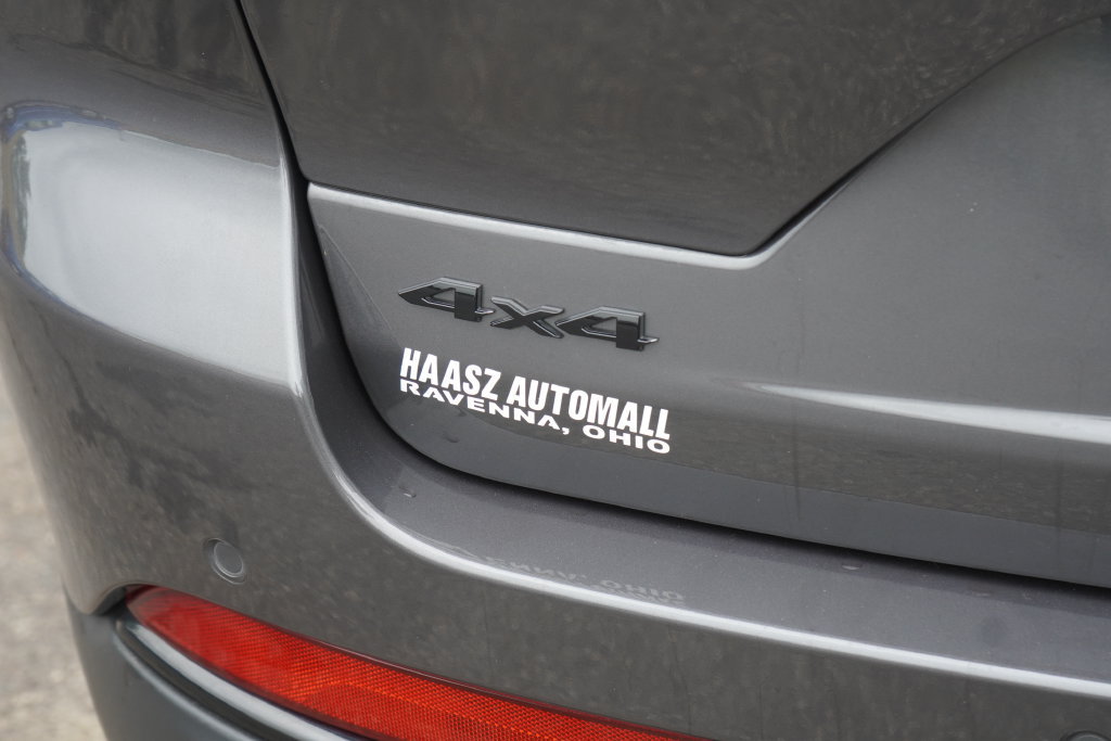 Used 2023 Jeep Grand Cherokee Altitude AWD/4WD image 7