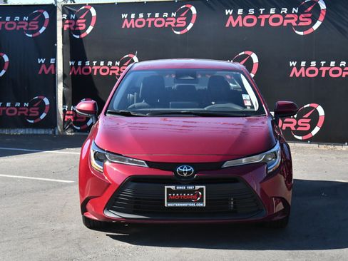 Used 2024 Toyota Corolla LE image 2