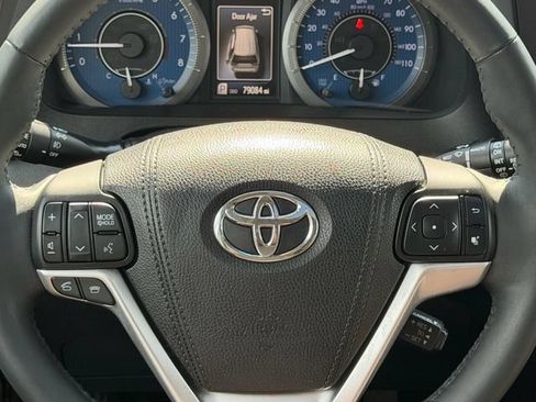 Used 2017 Toyota Sienna Limited Premium AWD/4WD image 14