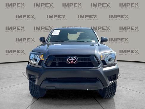 Used 2012 Toyota Tacoma 4x4 Regular Cab image 8