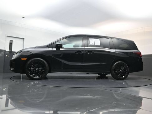 Used 2025 Honda Odyssey Sport-L image 29