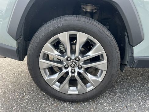 Used 2022 Toyota RAV4 XLE Premium image 26