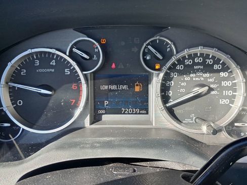 Used 2014 Toyota Tundra SR image 10