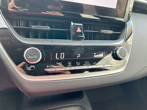 Used 2025 Toyota Corolla LE FWD image 24
