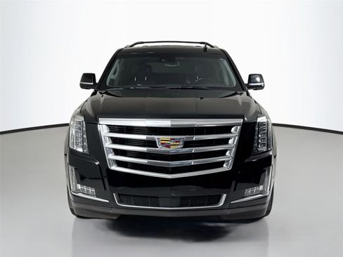 Used 2018 Cadillac Escalade Premium Luxury image 11