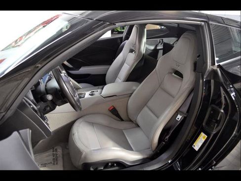 Used 2017 Chevrolet Corvette Stingray Coupe image 11