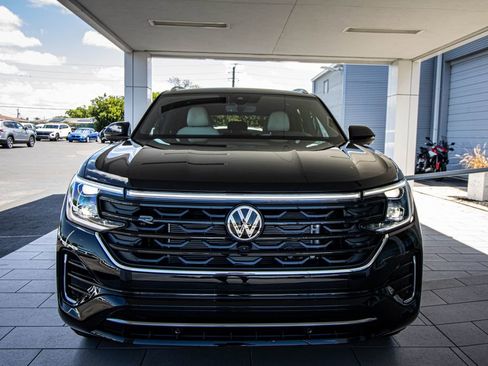 New 2026 Volkswagen Atlas Cross Sport SEL Premium R-Line AWD/4WD image 9