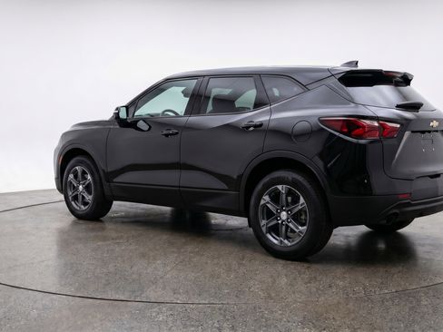 Used 2025 Chevrolet Blazer LT FWD image 6