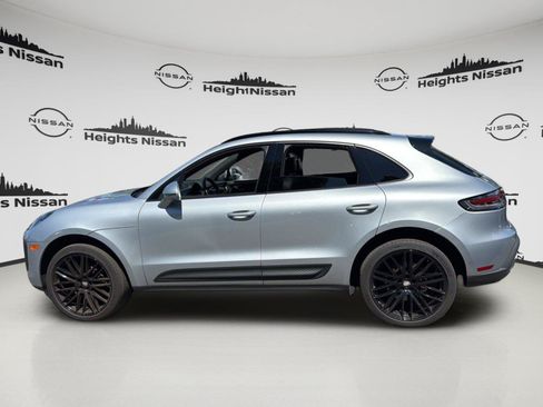 Used 2024 Porsche Macan AWD/4WD image 2