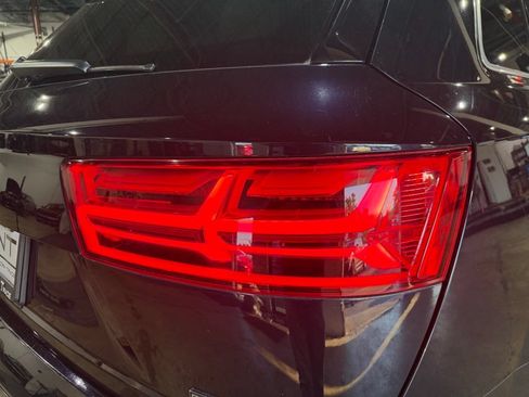 Used 2018 Audi Q7 2.0T Premium Plus w/ Premium Plus Package AWD/4WD image 12