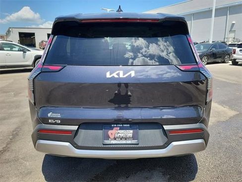 New 2026 Kia EV9 Light image 4