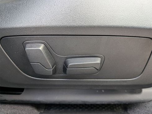 Used 2025 BMW X2 xDrive28i image 38