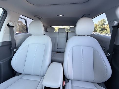 Certified 2025 Hyundai Kona Limited image 24