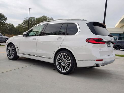 New 2026 BMW X7 xDrive40i w/ Executive Package AWD/4WD image 3