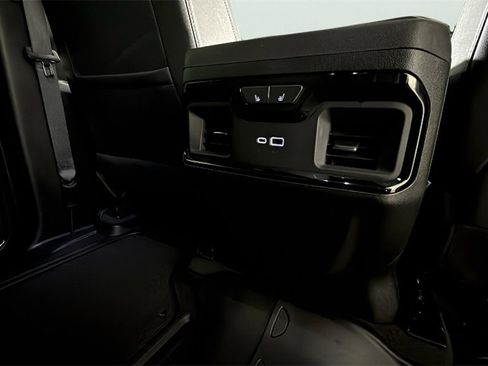 Used 2024 GMC Sierra 2500 AT4 w/ AT4 Premium Plus Package image 44