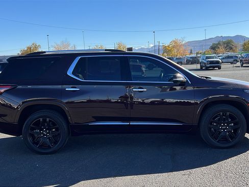 Certified 2023 Chevrolet Traverse Premier w/ LPO, Floor Liner Package image 4