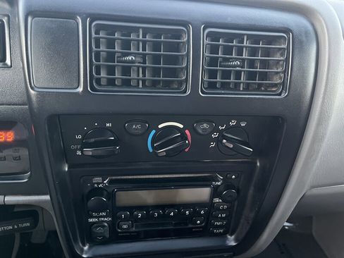 Used 2004 Toyota Tacoma PreRunner image 17