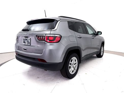Used 2019 Jeep Compass Sport w/ Tech Group FWD image 16