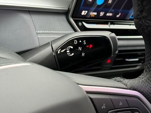 New 2026 Volkswagen Tiguan SE R-Line AWD/4WD image 14