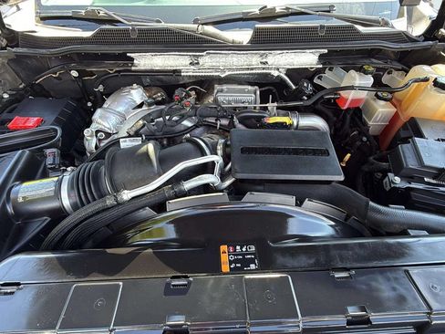 Used 2020 Chevrolet Silverado 2500 High Country w/ Technology Package AWD/4WD image 28