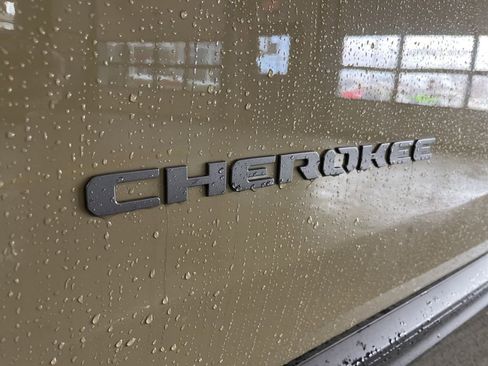 New 2026 Jeep Cherokee Overland image 14