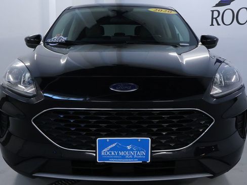Used 2020 Ford Escape SE image 2