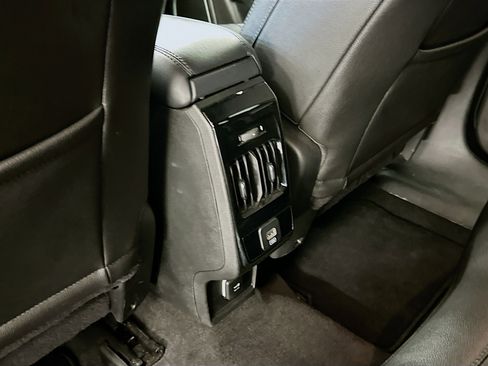 Used 2025 Jeep Compass Latitude image 27