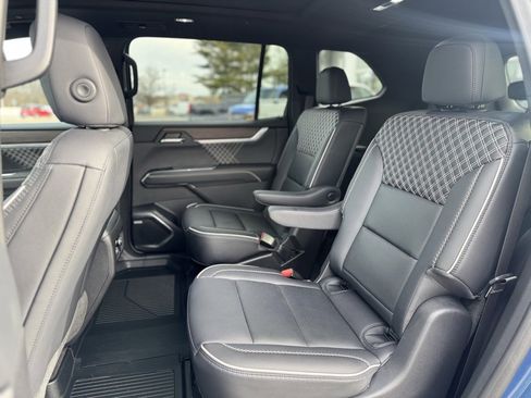 Used 2024 GMC Acadia Denali image 25