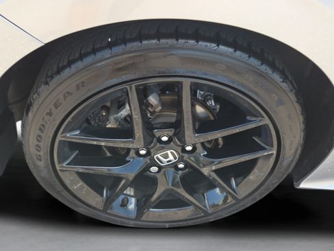 Certified 2025 Honda Civic Sport image 32