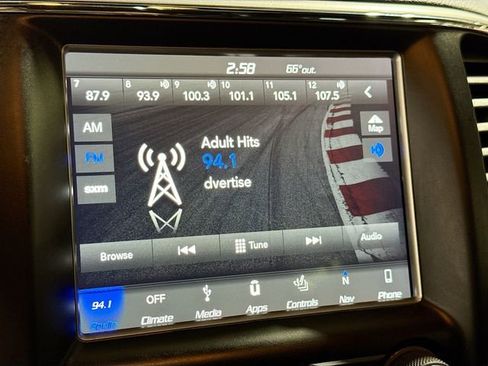 Used 2018 Jeep Grand Cherokee Limited image 15