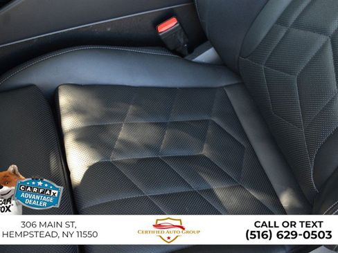 Used 2025 BMW 530i w/ Premium Package RWD image 9