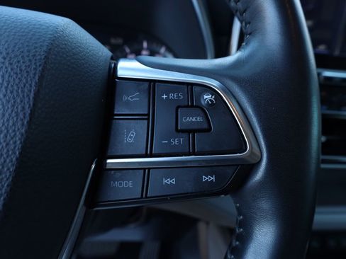 Used 2021 Toyota Highlander Platinum image 27