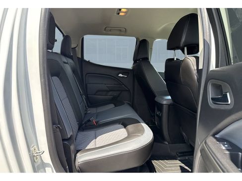 Used 2022 Chevrolet Colorado Z71 AWD/4WD image 33
