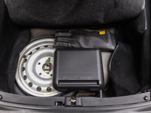 Used 1987 Porsche 911 Carrera RWD image 92