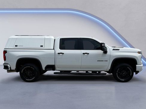 Used 2024 Chevrolet Silverado 2500 LTZ w/ LTZ Plus Package AWD/4WD image 2