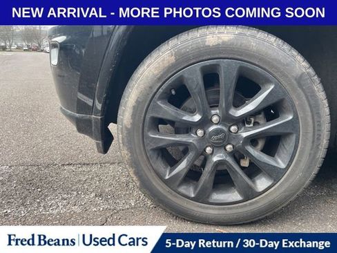 Used 2020 Jeep Grand Cherokee Altitude image 14